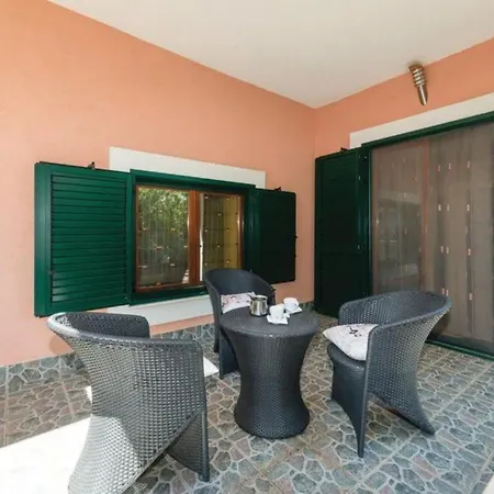 Marin As With Pool * Drnis