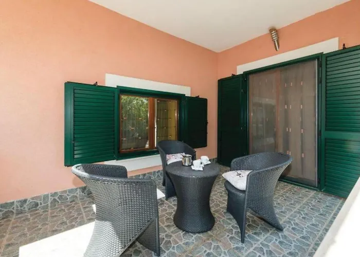 Marin As With Pool * Drniš